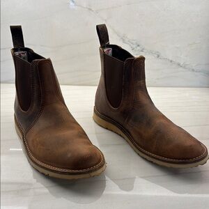 Never Been Worn!   Red Wing Brown Leather Chelsea Boots with Elastic Panels